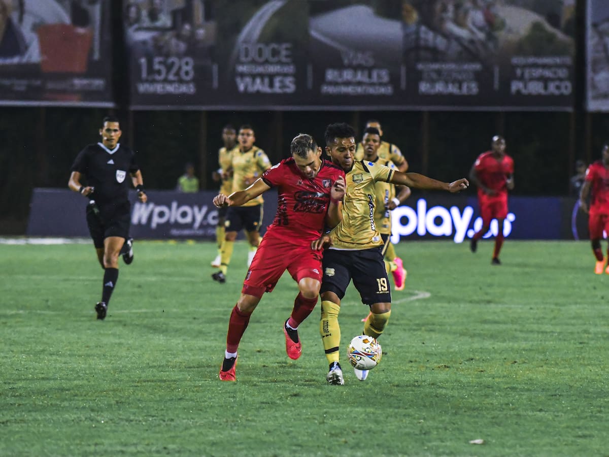 Cae el séptimo técnico del fútbol colombiano en la temporada 2025