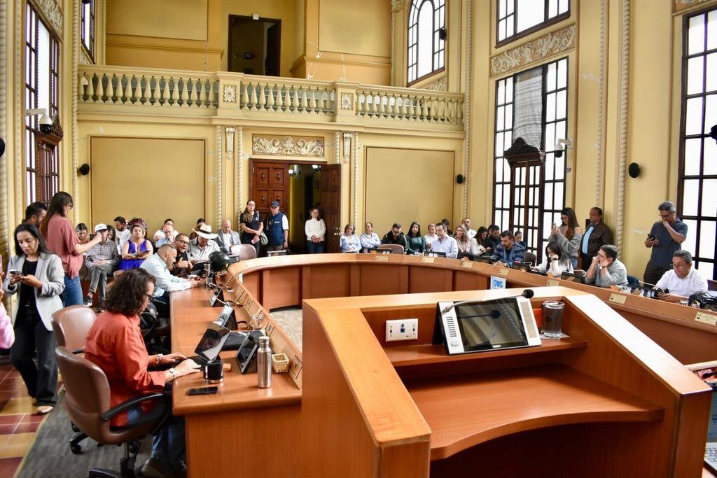 Sesión de modificación presupuestal en la Asamblea de Caldas. Foto: escaldas.com.