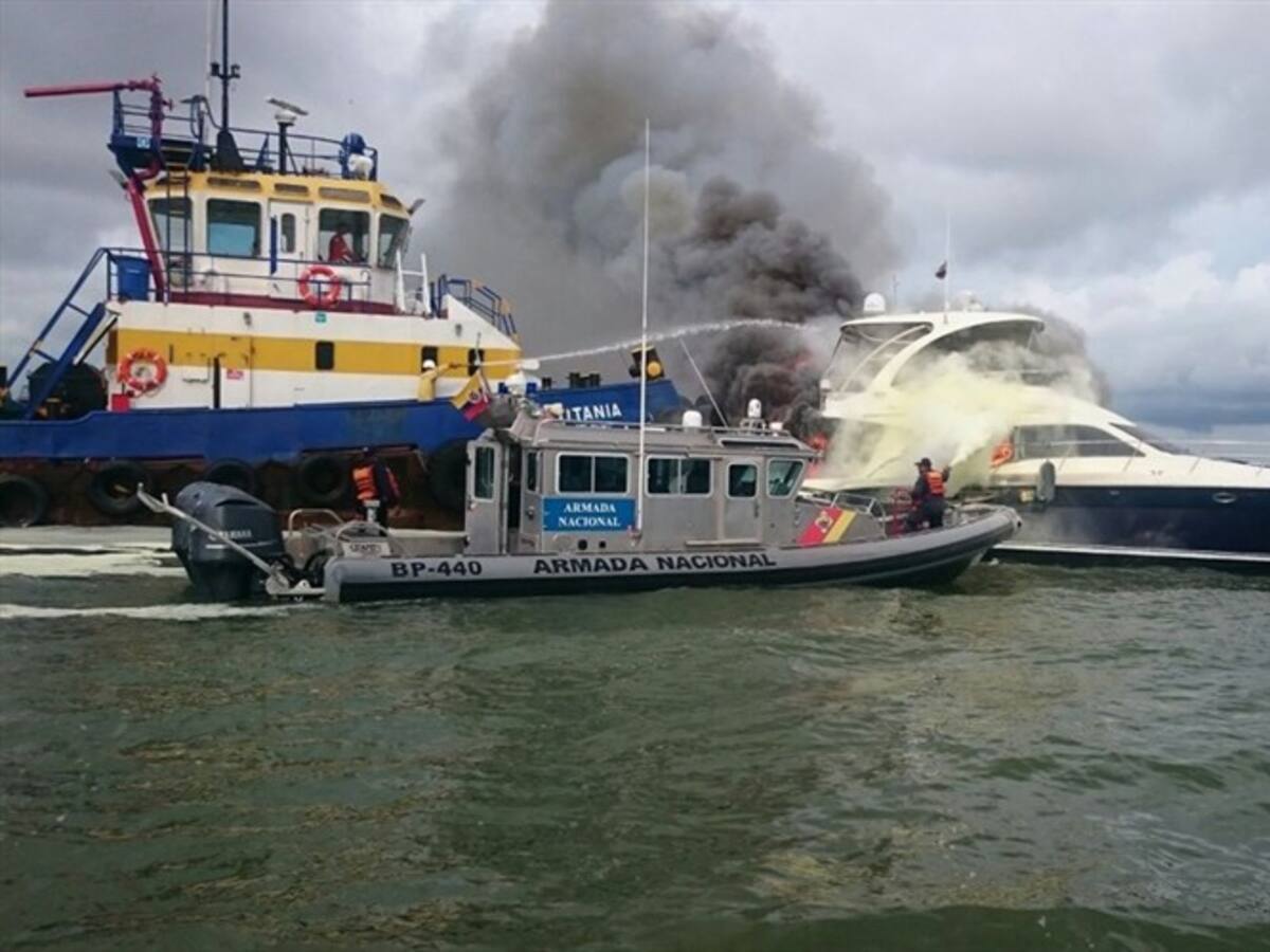 Se incendió embarcación de bandas panameñas en la bahía de Cartagena