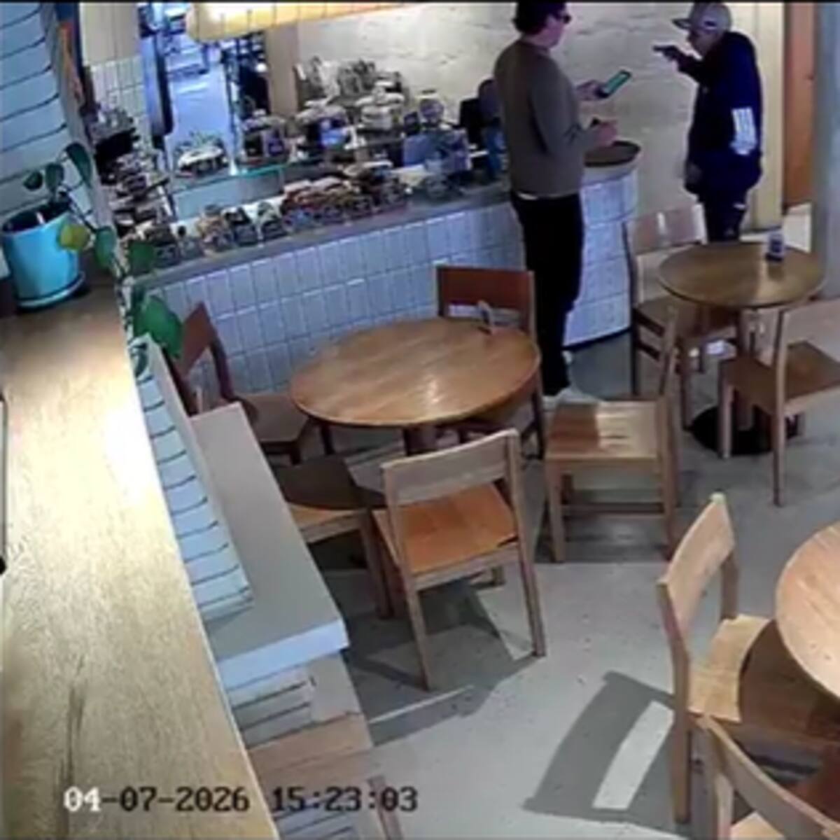 Video | Violento robo en un café en exclusiva zona de Bogotá: el hecho quedó grabado
