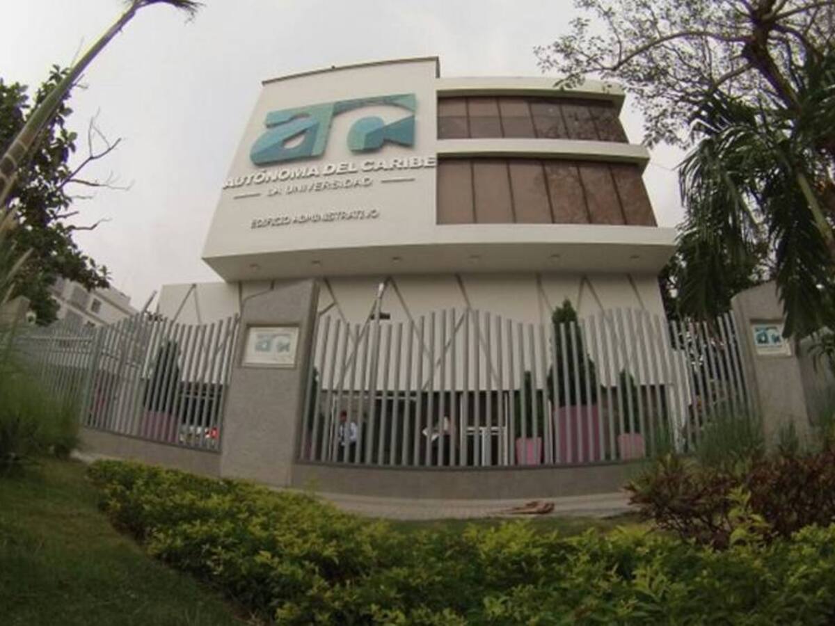 Desconocidos ingresan a la Uniautónoma y amedrentan a estudiantes