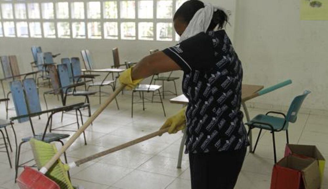Instituciones educativas sin contrato de aseo en Cartagena
