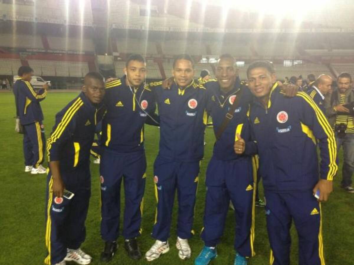 Carlos Bacca se mostró muy activo en su cuenta de twitter, @carlos7bacca juanto a Carlos Darwin Quintero, Luis Fernando Muriel, Amaranto Perea.