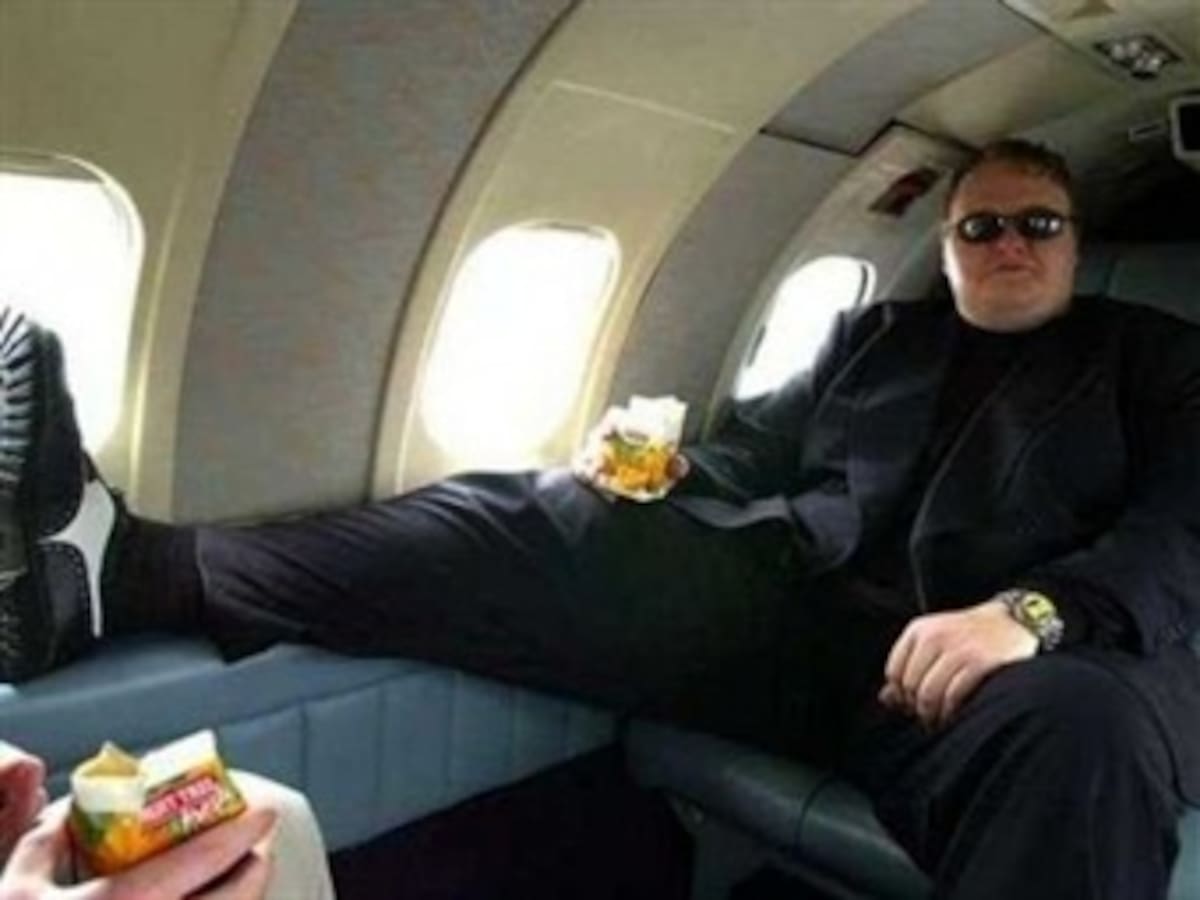 Dotcom sale ileso de un aterrizaje forzoso en helicóptero en Nueva Zelanda