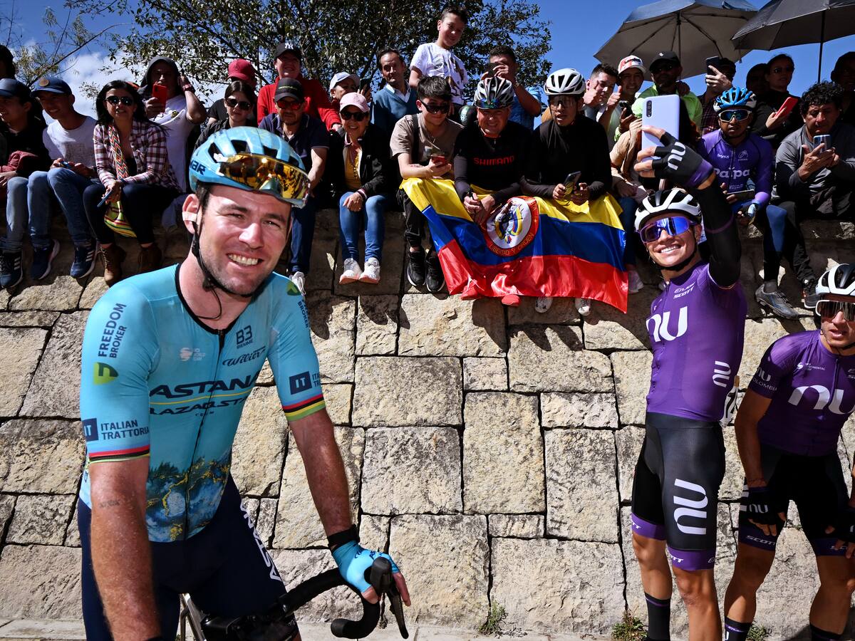 Mark Cavendish vence en el remate a Fernando Gaviria y gana la cuarta etapa del Tour