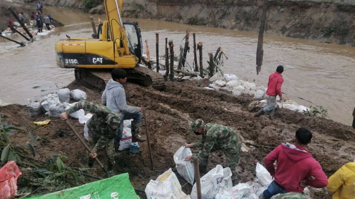 Ejército entrega ayudas a damnificados en el Caquetá