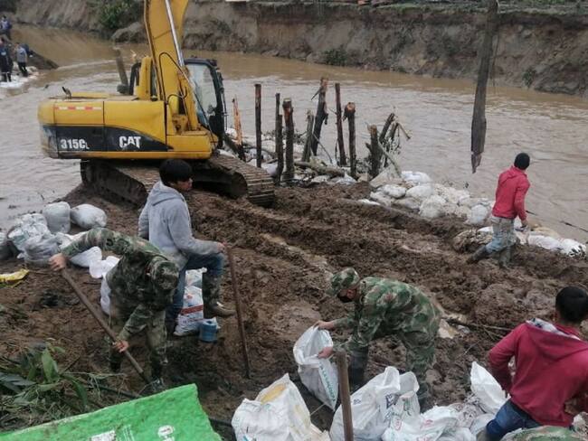 Ejército entrega ayudas a damnificados en el Caquetá