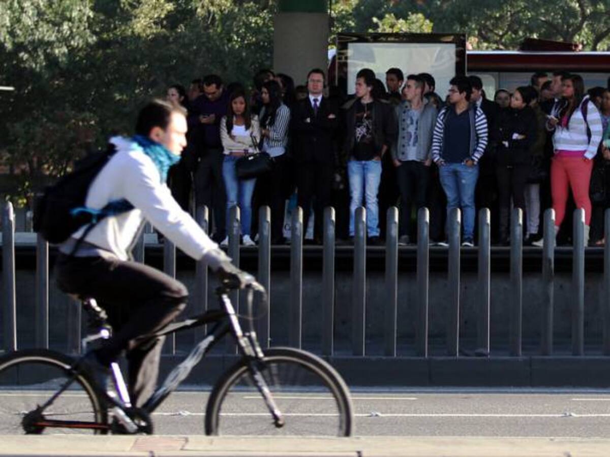 Transmilenio instalará barreras anticolados en 10 estaciones del sistema