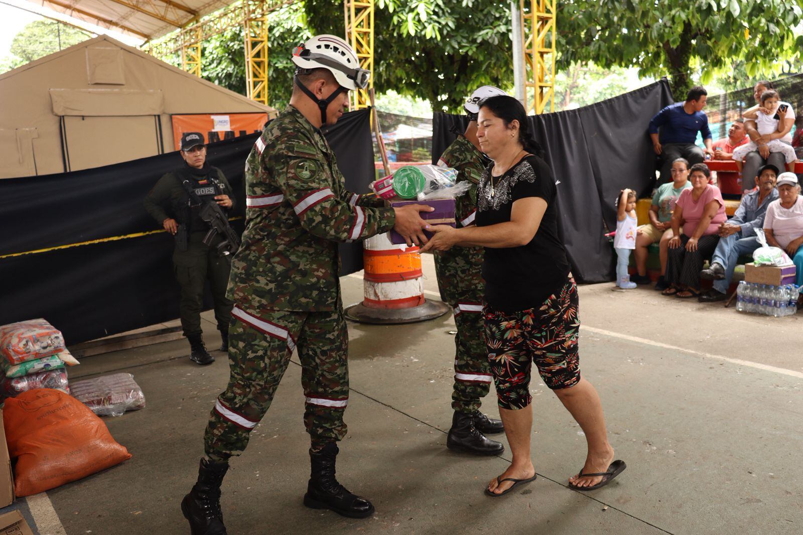 Entrega de ayudas en Paratebueno, Cundinamarca.