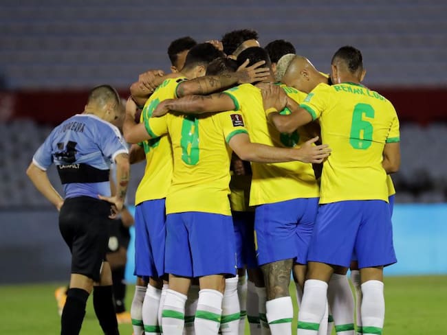 Brasil ganó en Uruguay y sigue con su campaña perfecta en las Eliminatorias