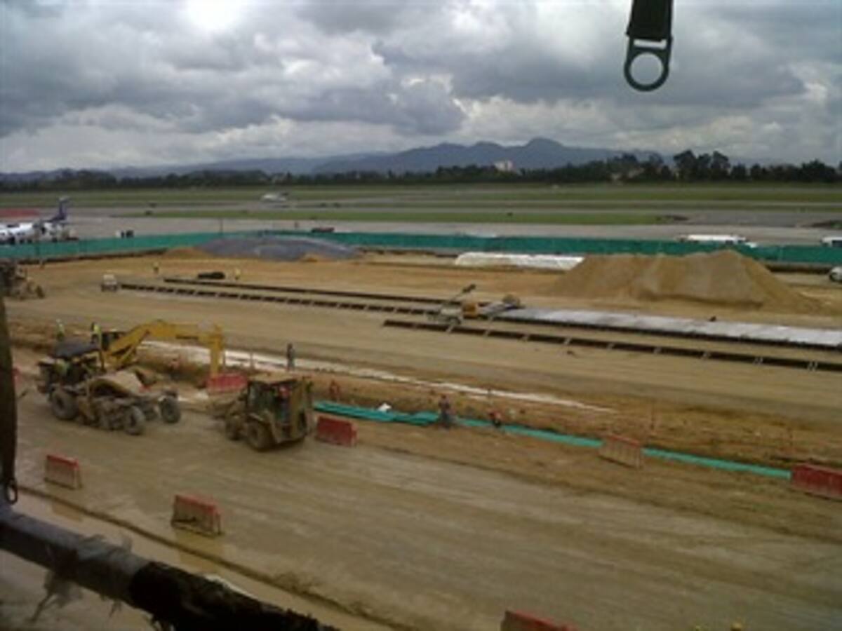 Nuevo muelle internacional de El Dorado estará listo a mediados del próximo año