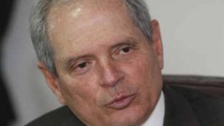 Ministro de minas pide ahorro voluntario de energía para alejar fantasma de apagón