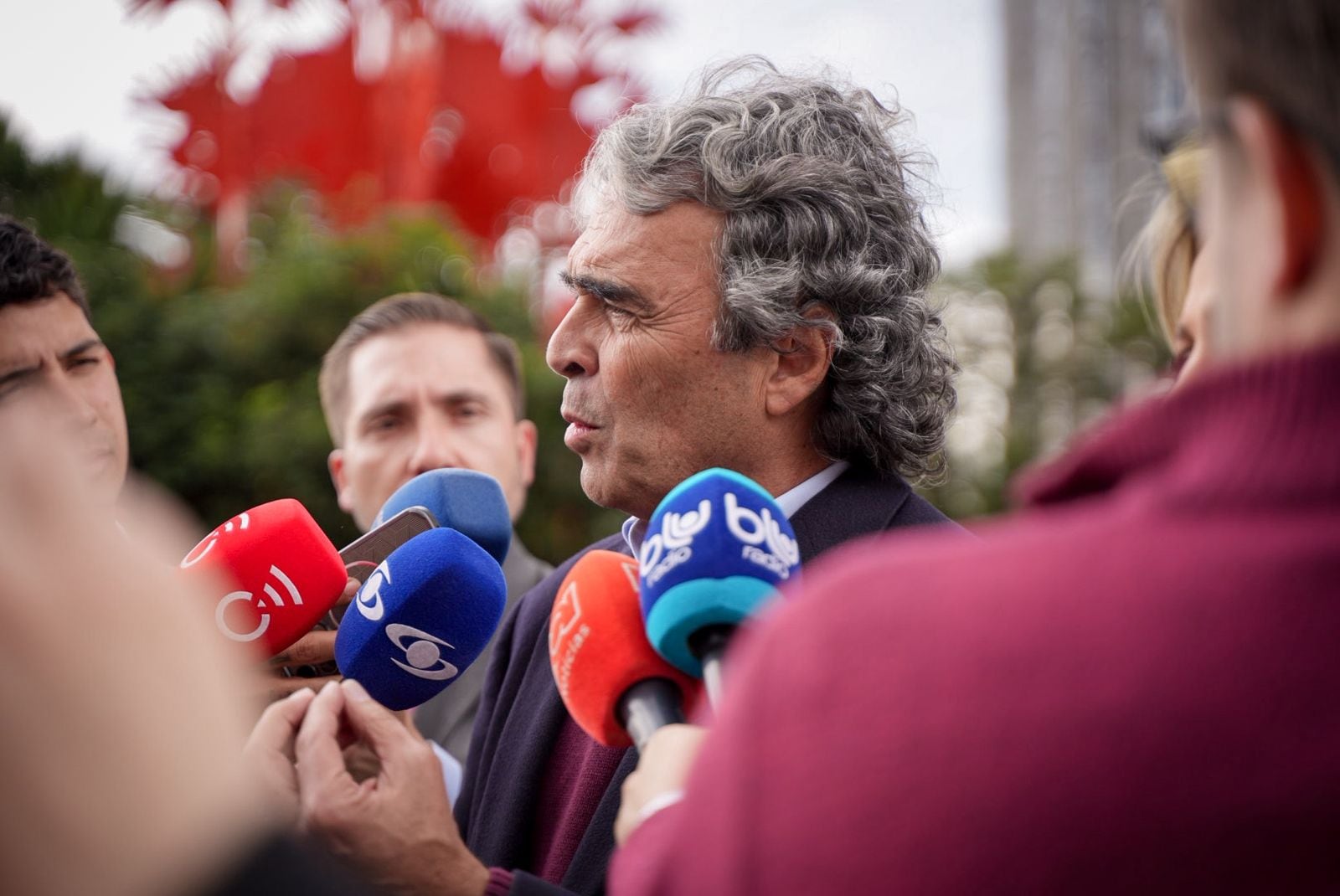 Fajardo tilda de irresponsable salida de Ávila de junta del Banco de la República