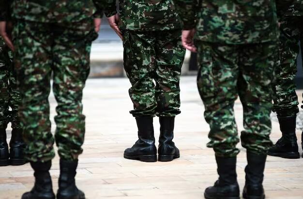 Soldado al parecer acabo con su vida en Acevedo.