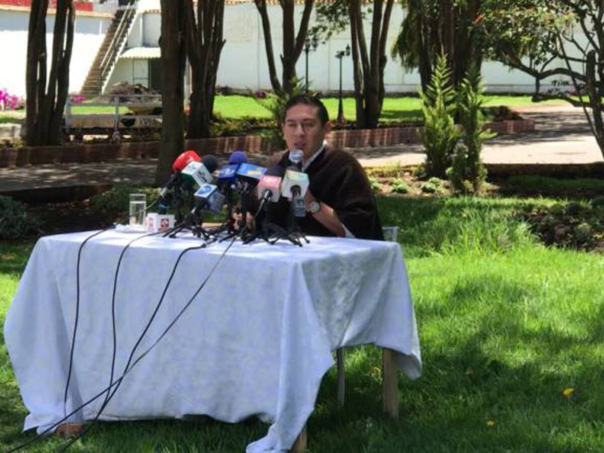 Asignaré buses escolares a riesgo de que me suspendan: Gobernador de Boyacá