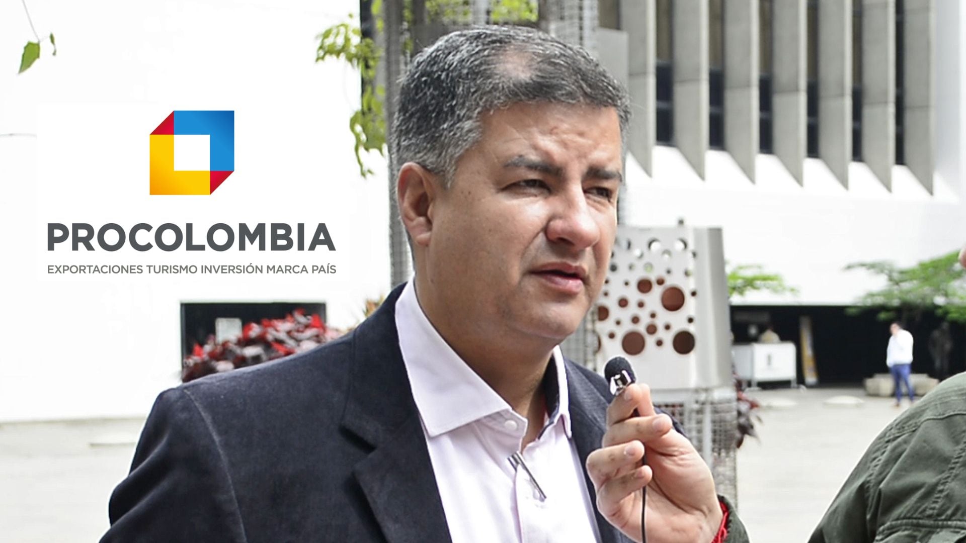 Representante a la Cámara por el Centro Democrático Jhon Jairo Berrío cita a debate de control político a PROCOLOMBIA. Foto vía: Elkin Lavoe