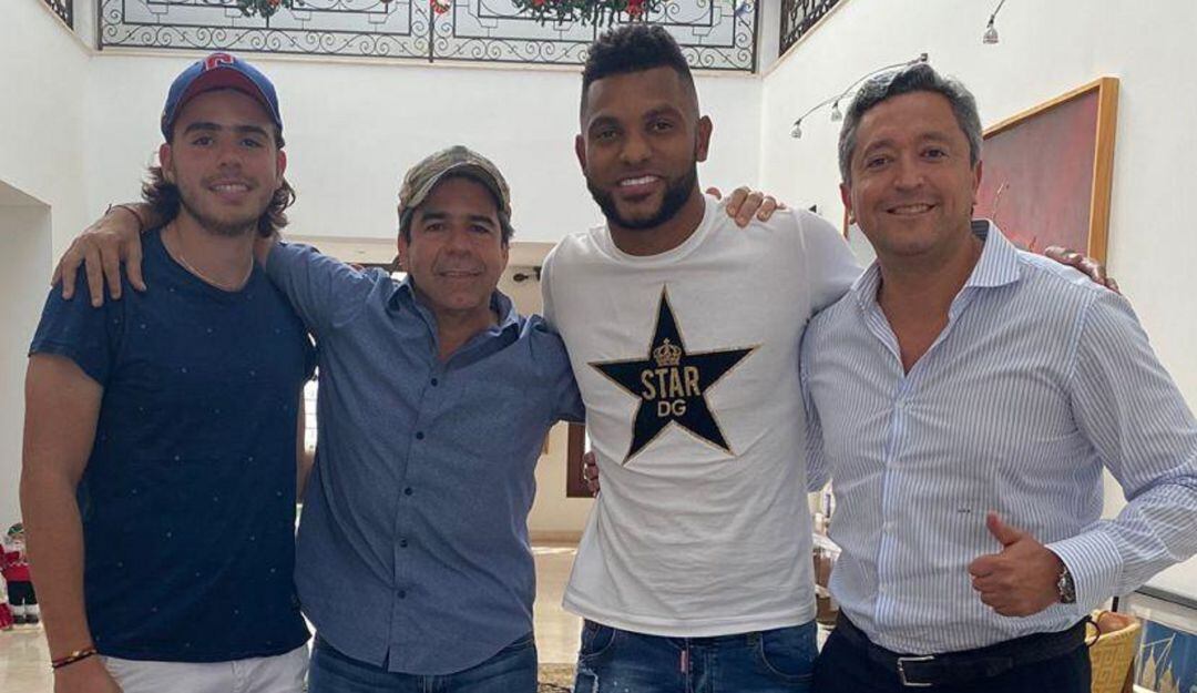 Foto que publicó Alejnadro Char en el anuncio del regreso de Miguel Borja al Junior