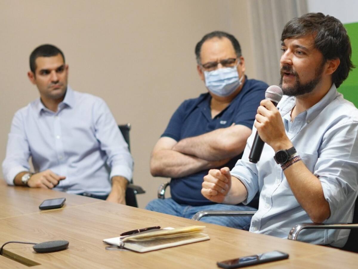 "Tenemos más de 30 lotes": Pumarejo responde a solicitud de Petro