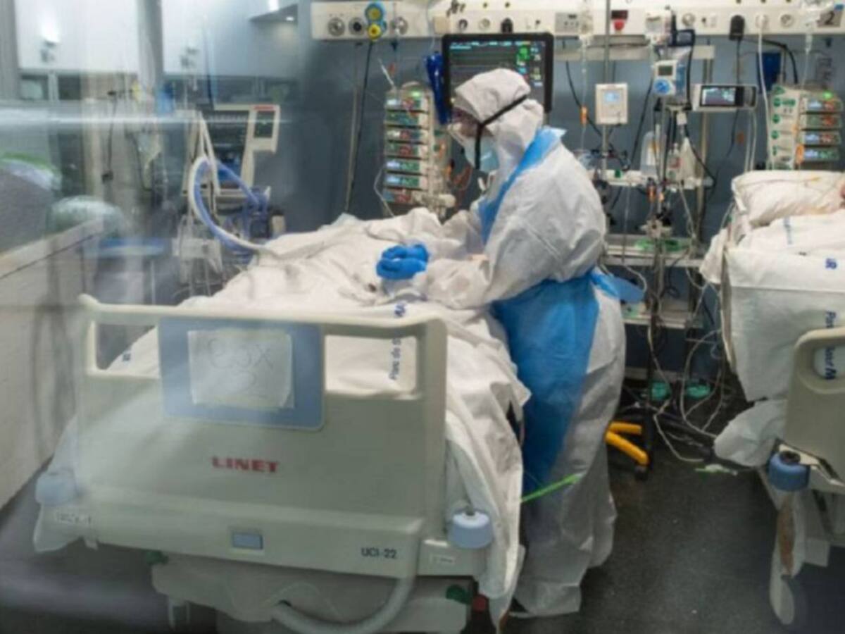 Denuncian que a muertos del sector salud por COVID-19 les debían salarios