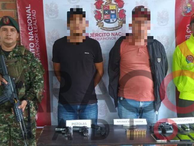 Capturan a hombres que se movilizaban en una camioneta robada de la UNP.