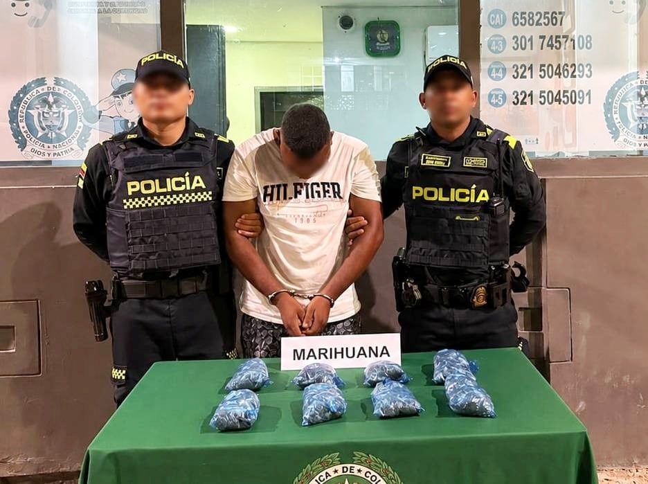 Capturado distribuidor de estupefacientes con ocho bolsas de marihuana en el barrio San Pedro y libertad