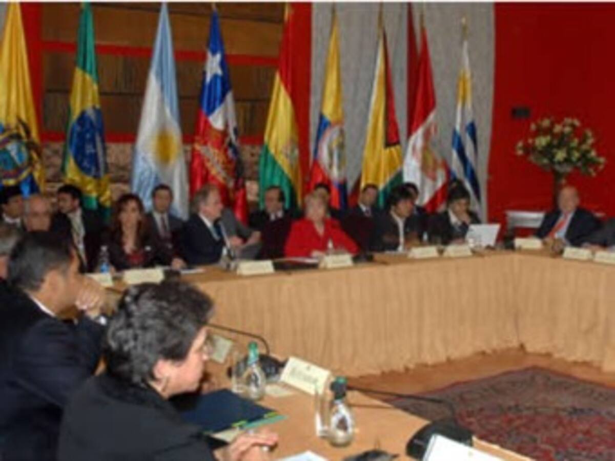 Aprobada en primer debate eliminación del Parlamento Andino