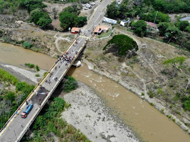 Vista aérea del puente internacional Francisco de Paula Santander entre Norte de Santander (Colombia) y Táchira (Venezuela). Foto: Getty