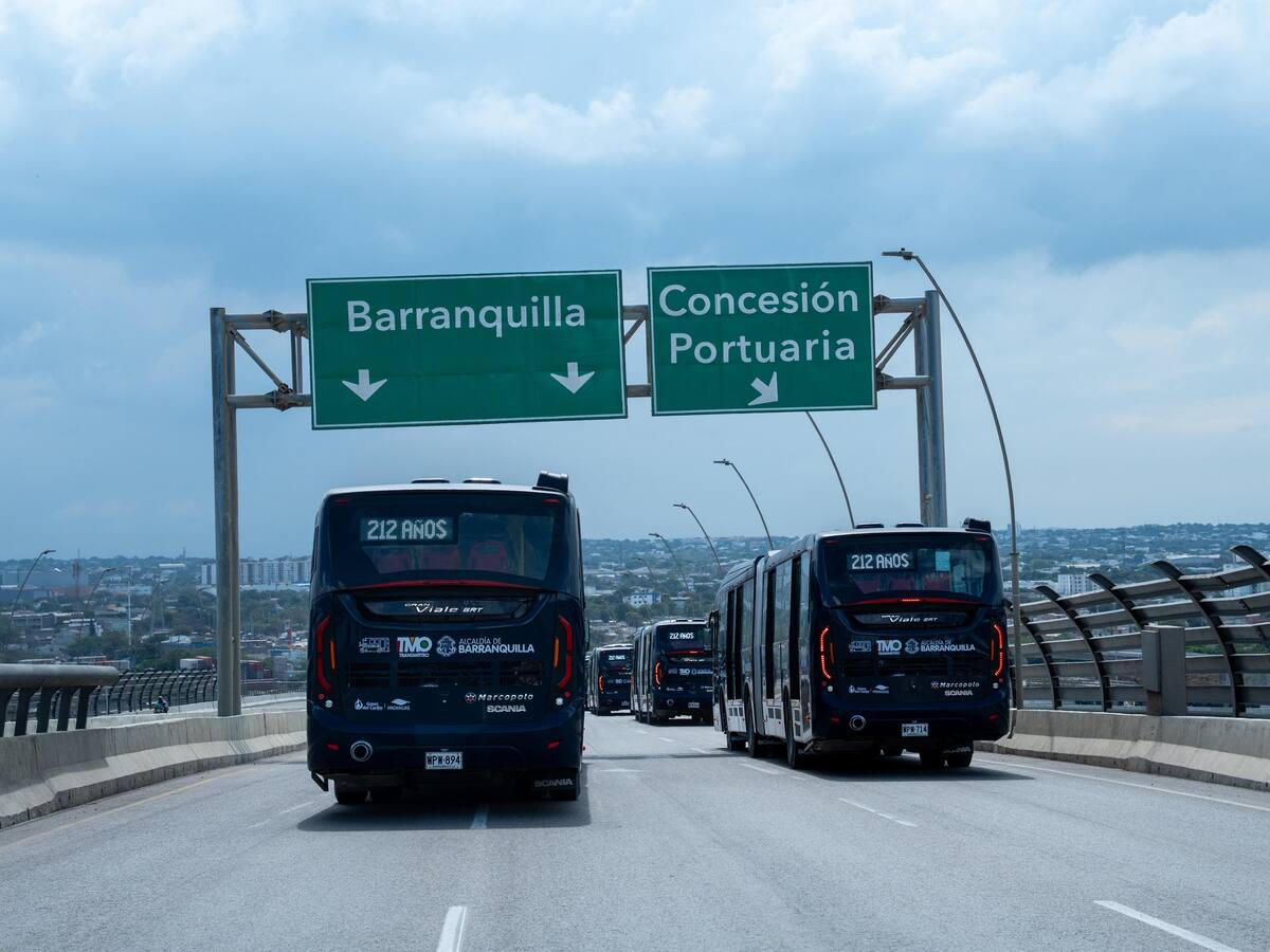 Llegan a Barranquilla 25 nuevos buses articulados de Transmetro