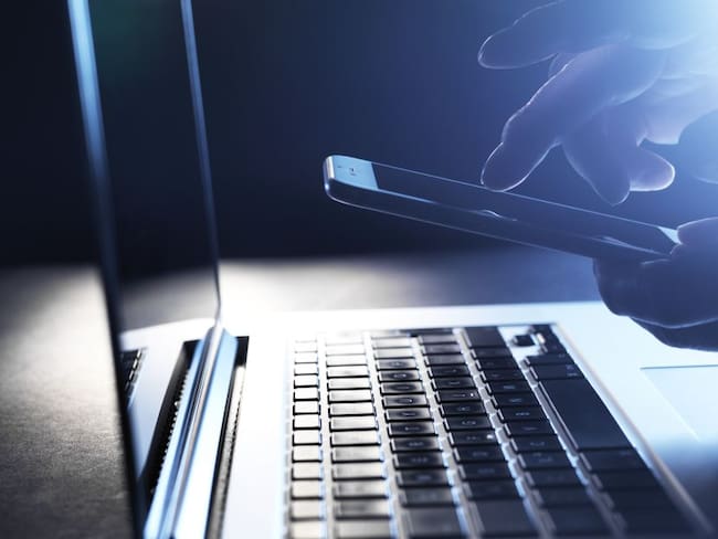 Hombre publica videos sexuales de sus ex novias en internet