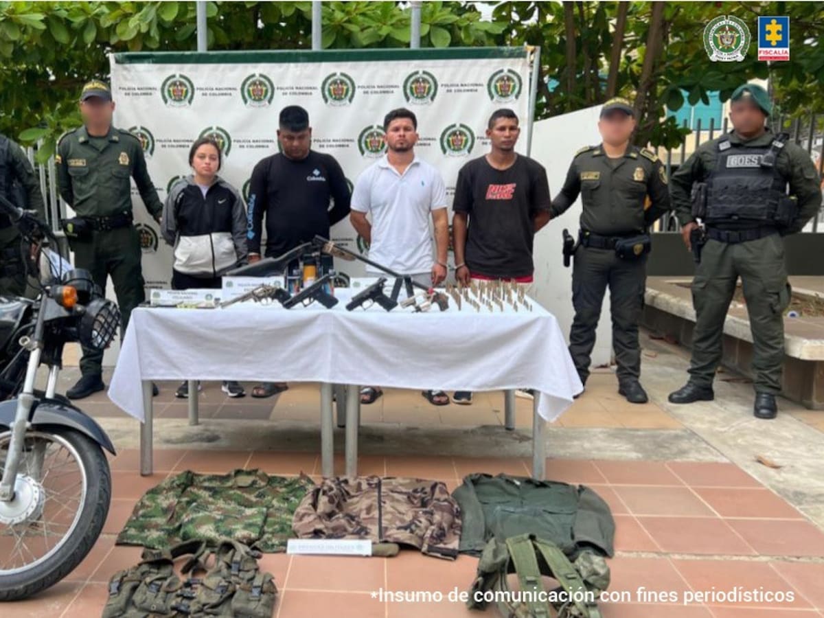 A la cárcel presuntos integrantes del Clan del Golfo capturados con armas en Loma de Arena