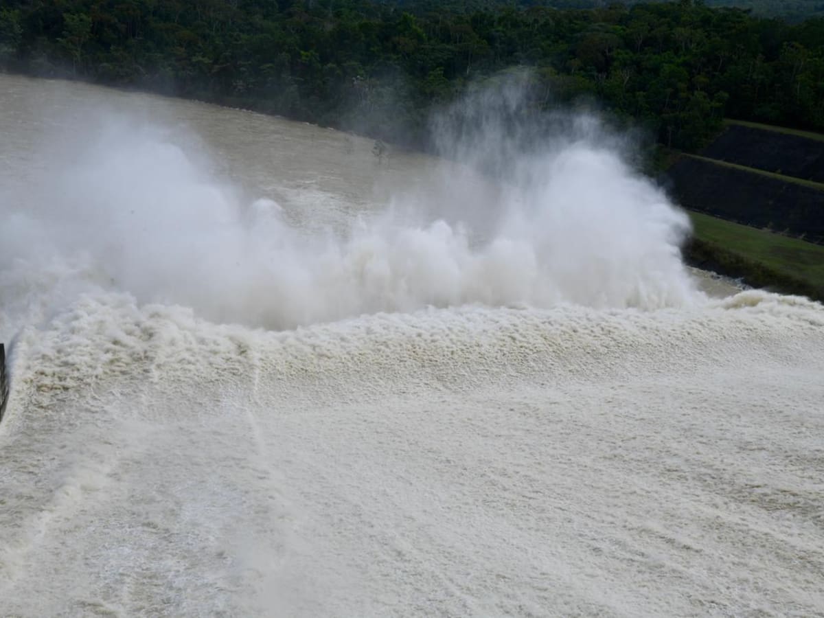Urrá mantiene la alerta roja operativa por fuertes lluvias en Córdoba