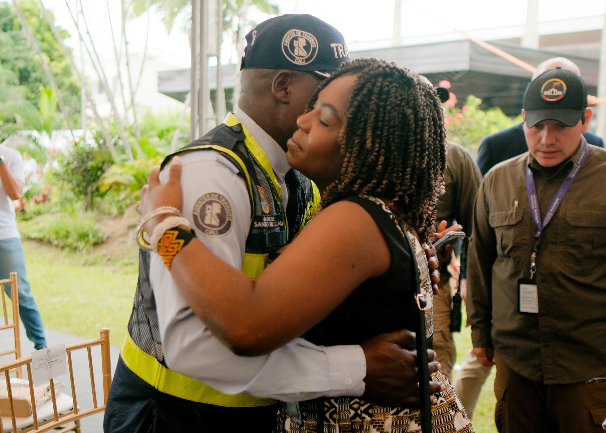 La vicepresidenta acompañó el reconocimiento que le hizo la Policía Metropolitana de Cali al agente de tránsito José Félix Angulo Cabezas, víctima de un acto de racismo y discriminación en días pasados.