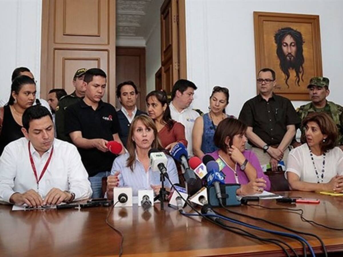 Ministra de trabajo pide a Avianca entablar nuevo diálogo con pilotos