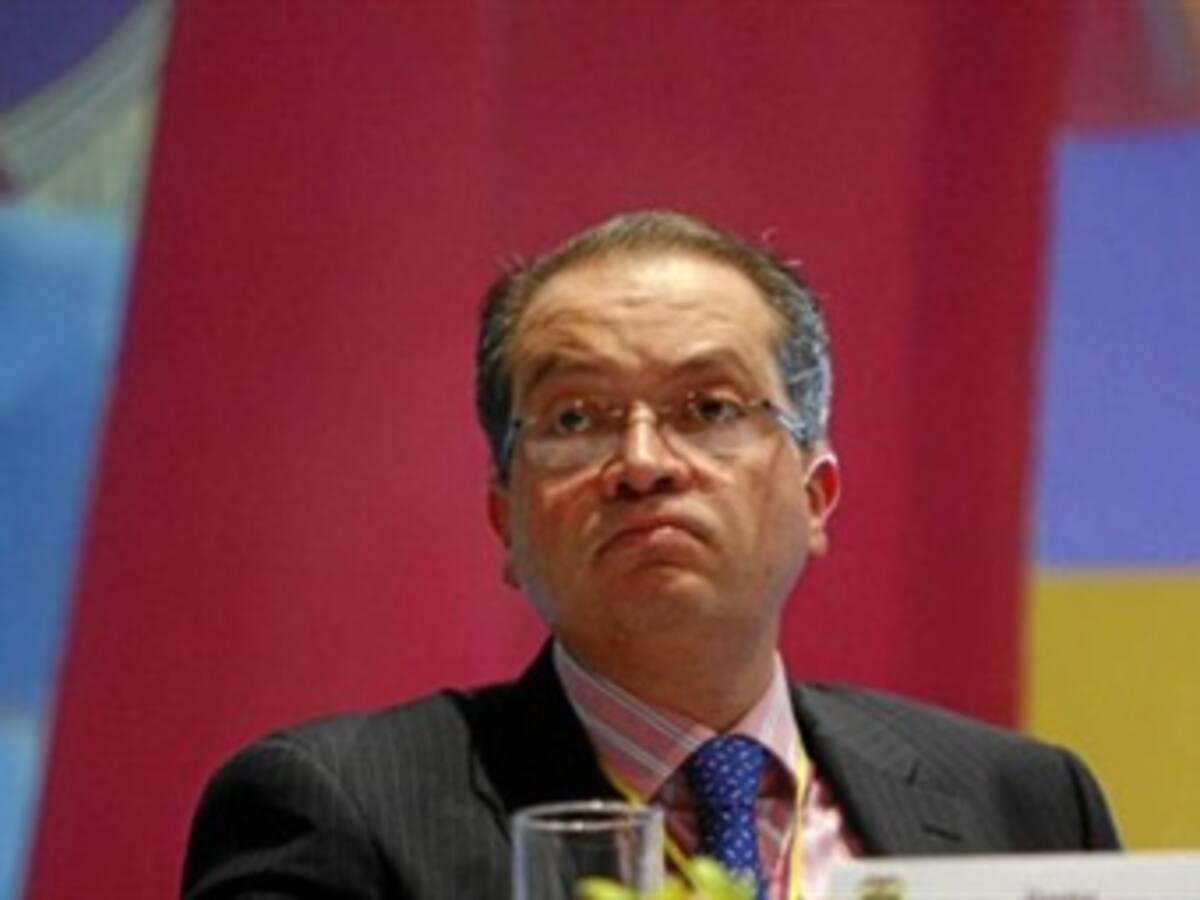 Ideas del fiscal y procurador son respetables desde que no saboteen el proceso: Gobierno
