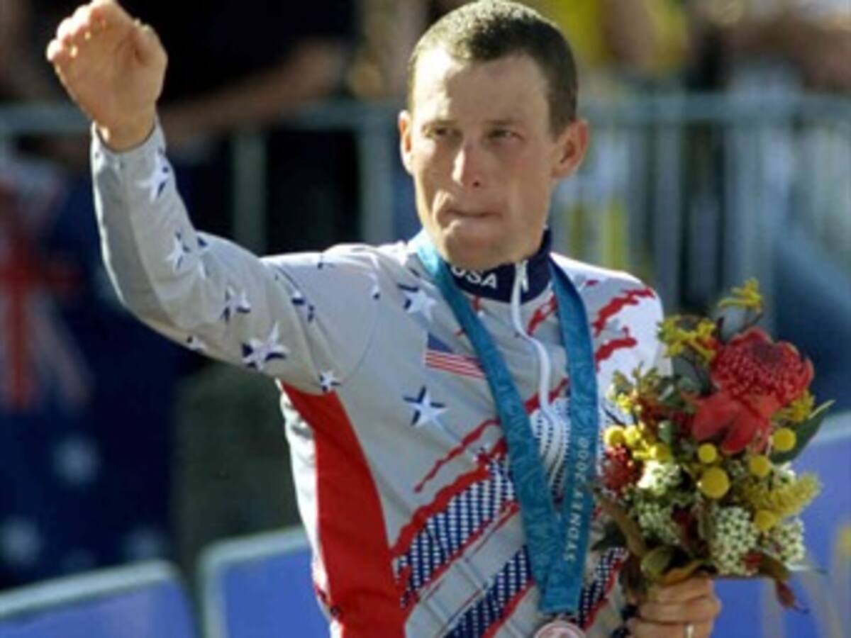 Armstrong devolvió la medalla olímpica de Sidney 2000