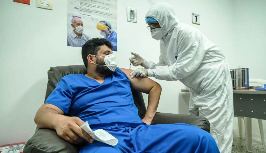 La proyección es vacunar entre este sábado y domingo 90 personas en la Clínica del Bosque, 96 en el HUC y 120 en Gestión Salud de San Fernando