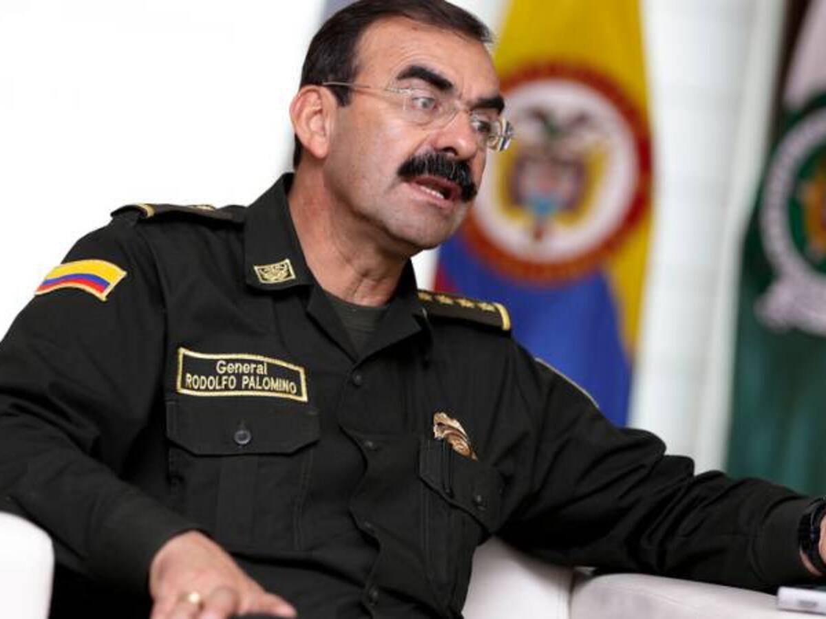 Renuncia general Palomino a la Policía Nacional