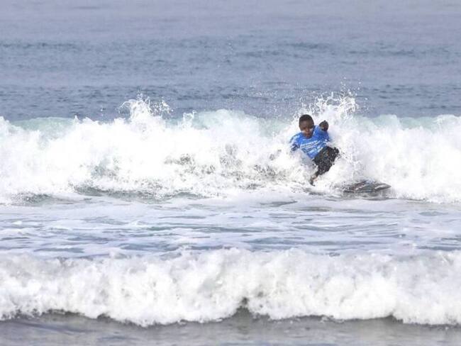 Niño cartagenero gana medalla de bronce en Mundial de Surf Adaptado