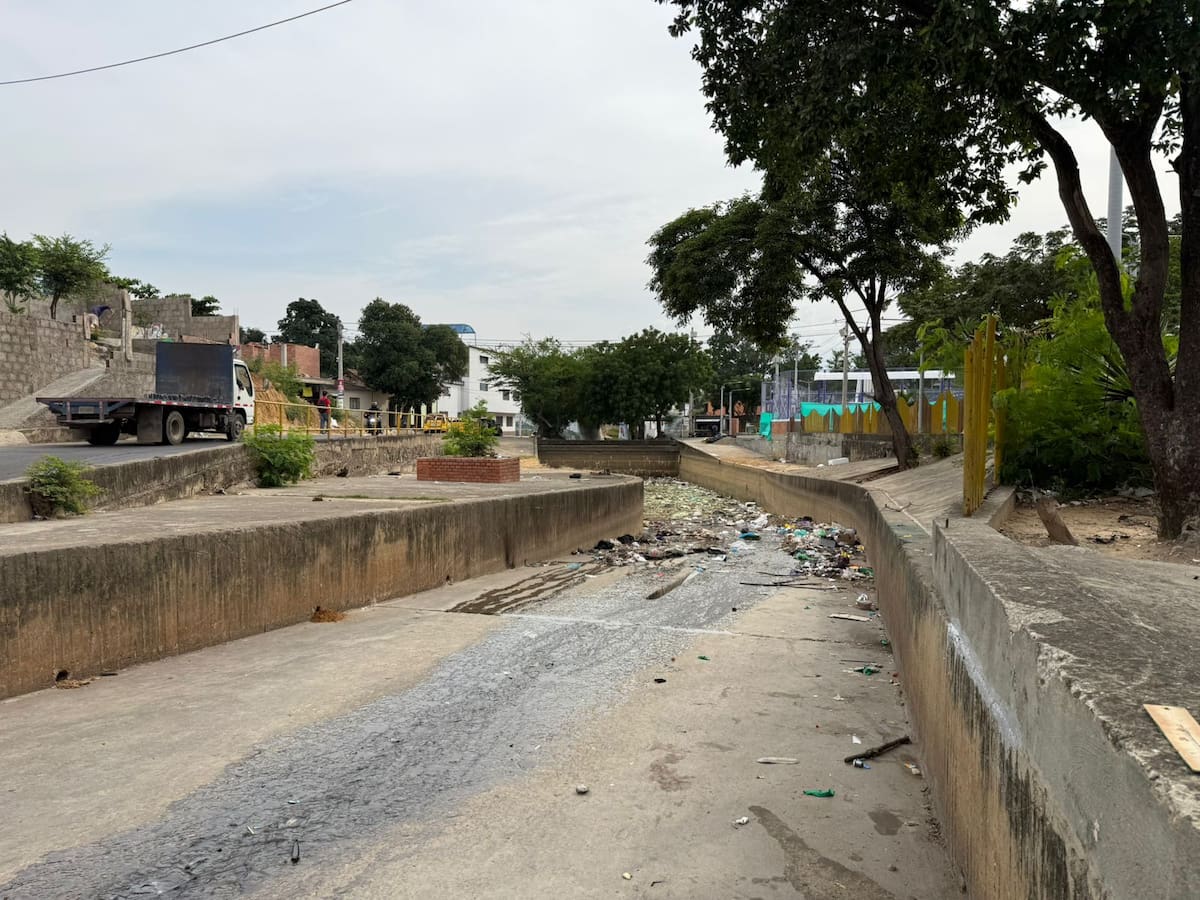 “Hacen el amor y arrojan basura”: comunidad de La Cabrera denuncia problemática en el canal