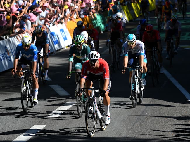 Fernando Gaviria tras el embalaje de la seexta etapa del Tour de Francia. (Photo by Dario Belingheri/Getty Images)