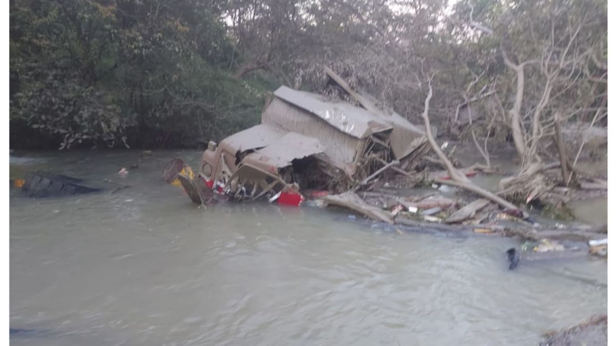 Derrumbe en Moniquirá causa afectaciones en vehículos y viviendas