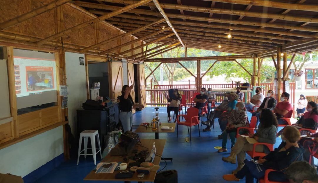 Capacitación a caficultores de Ibagué