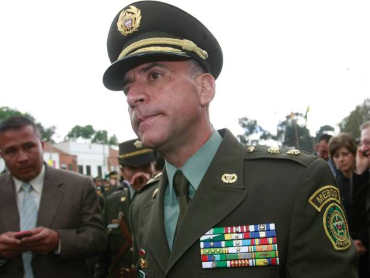 General Martínez pide explicaciones al Senado