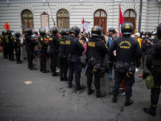 Protestas en Perú en medio de la crisis política.
