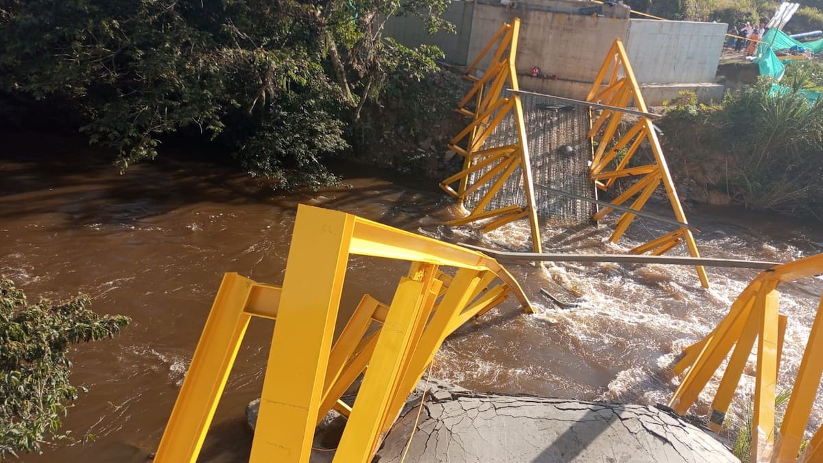 ¿Por qué estaban trabajando en el puente El Triunfo si las obras estaban suspendidas?