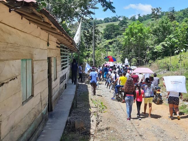 Preparan atención urgente a 34 familias desplazadas en Cáceres, Antioquia