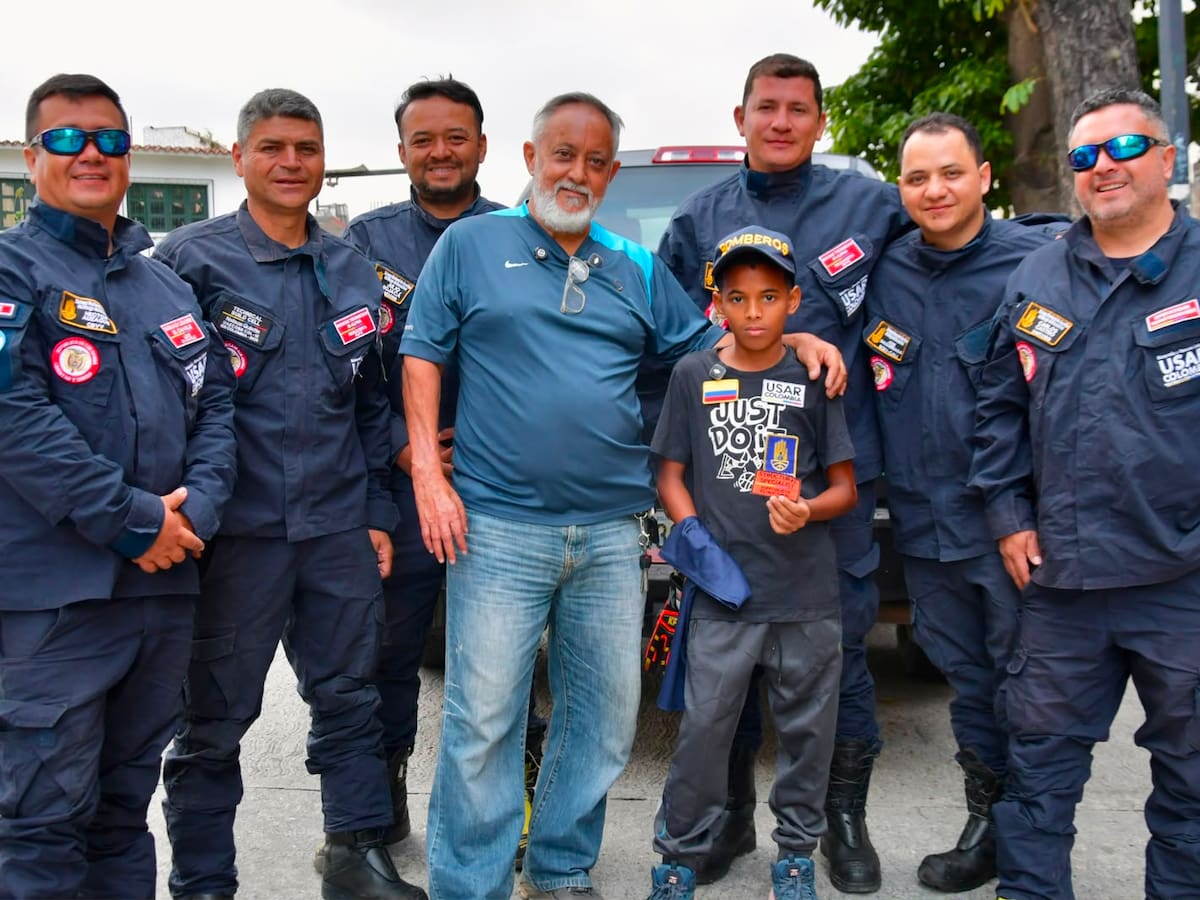 Moisés abrazó a los rescatistas colombianos que salvaron su vida tras terremotos en Venezuela