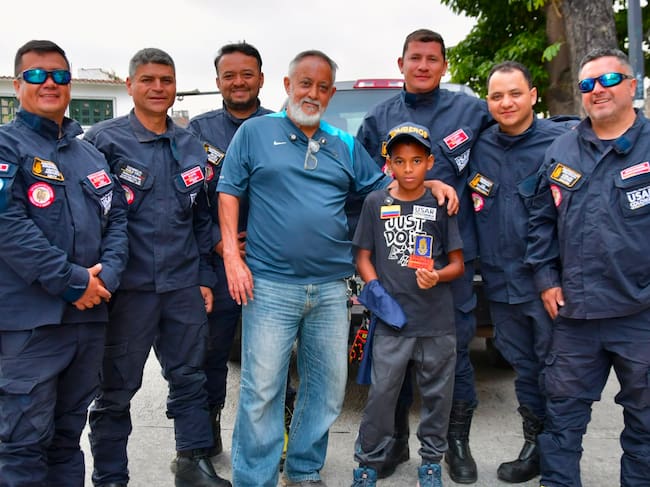 El menor fue rescatado después de permanecer dos días debajo de los escombros en el sector de La Guaira.