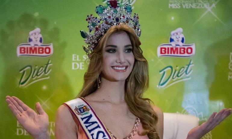 Mariam Habach Santucci, estudiante de Odontología de 19 años, nueva Miss Venezuela.