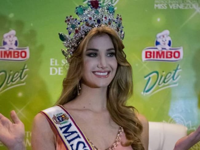 Mariam Habach Santucci, estudiante de Odontología de 19 años, nueva Miss Venezuela.